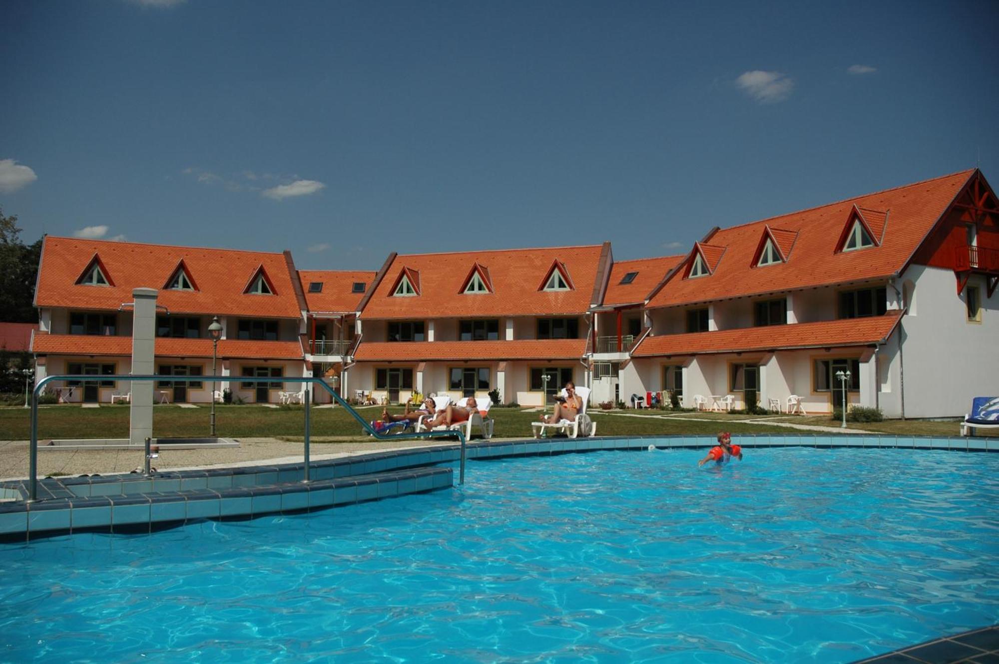 Abbazia Country Club Ξενοδοχείο Nemesnép Εξωτερικό φωτογραφία
